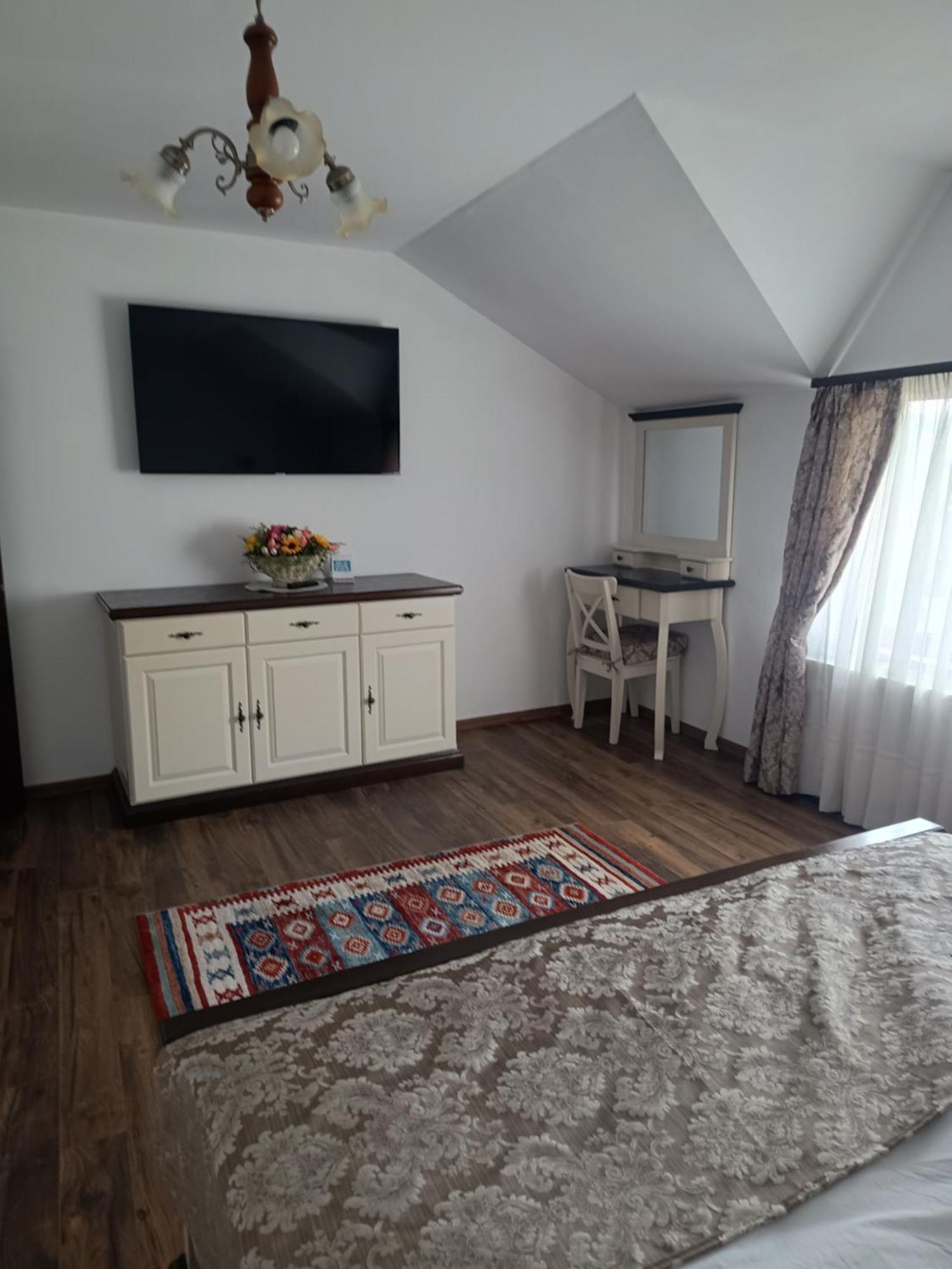 Pensiunea In Poiana Glod  Ngoại thất bức ảnh