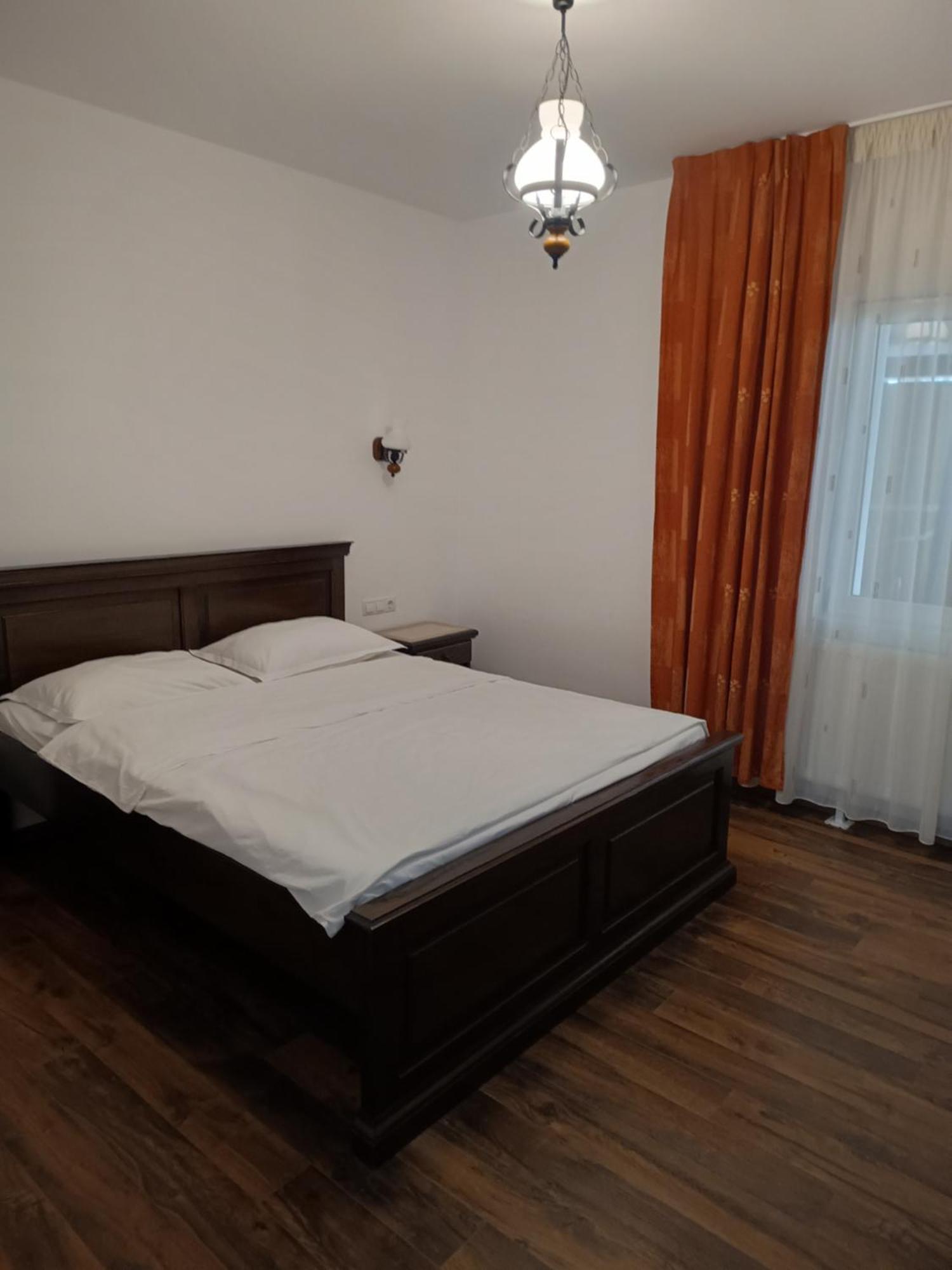 Pensiunea In Poiana Glod  Ngoại thất bức ảnh